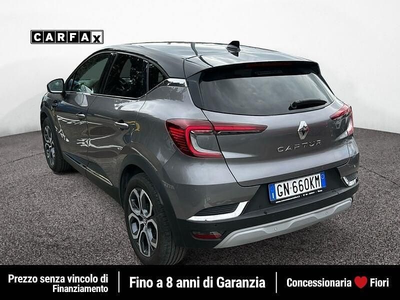 Usata Renault Captur Intens 101 CV (74 kW) 2023 Grigio SUV