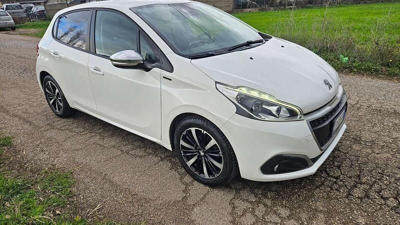 Bianco Usata 2019 Peugeot 208 Signature Sky Due volumi | 9300 € (Ottimo prezzo) - Immagine 1/4