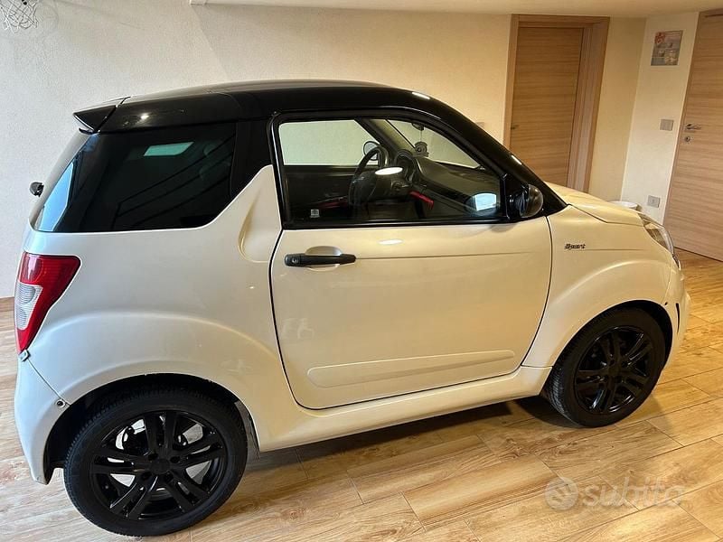 Bianco Usata 2016 Ligier JS50 Due volumi | 7000 € (Buon prezzo) - Immagine 1/4