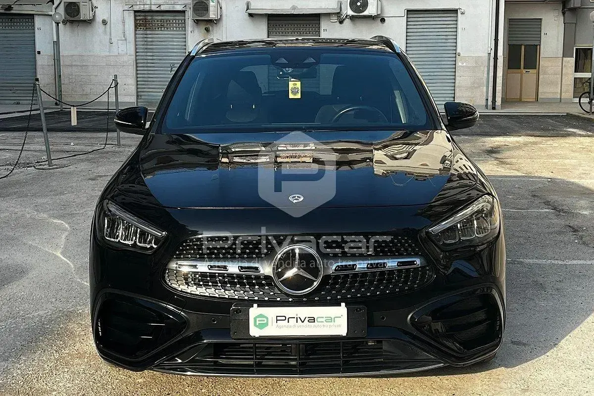 Usata Mercedes GLA180 AMG Line Premium Plus 115 CV (84 kW) 2024 Nero SUV