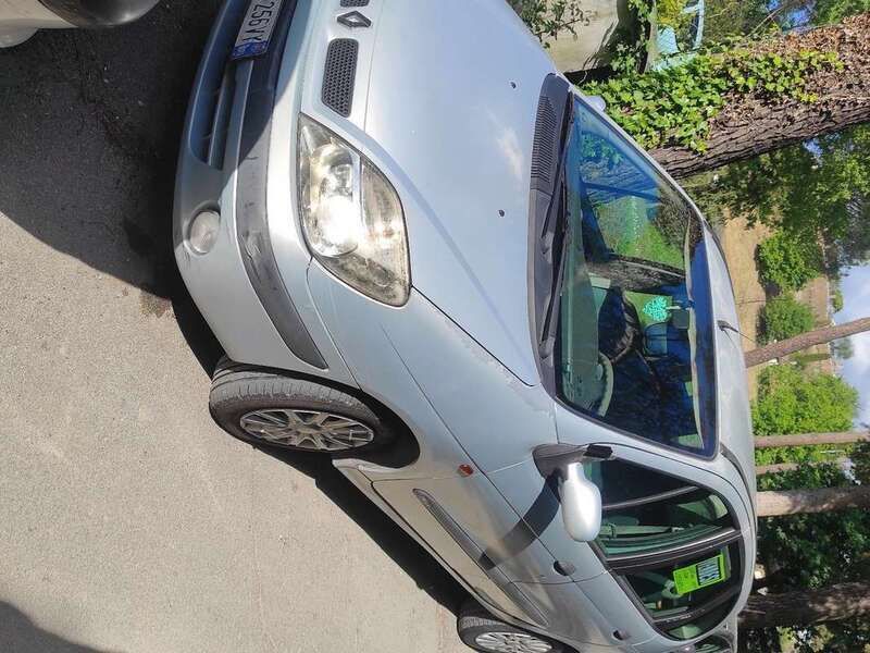 Usata 2001 Renault Scénic Expression Monovolume | 700 € (Buon prezzo) - Immagine 1/4