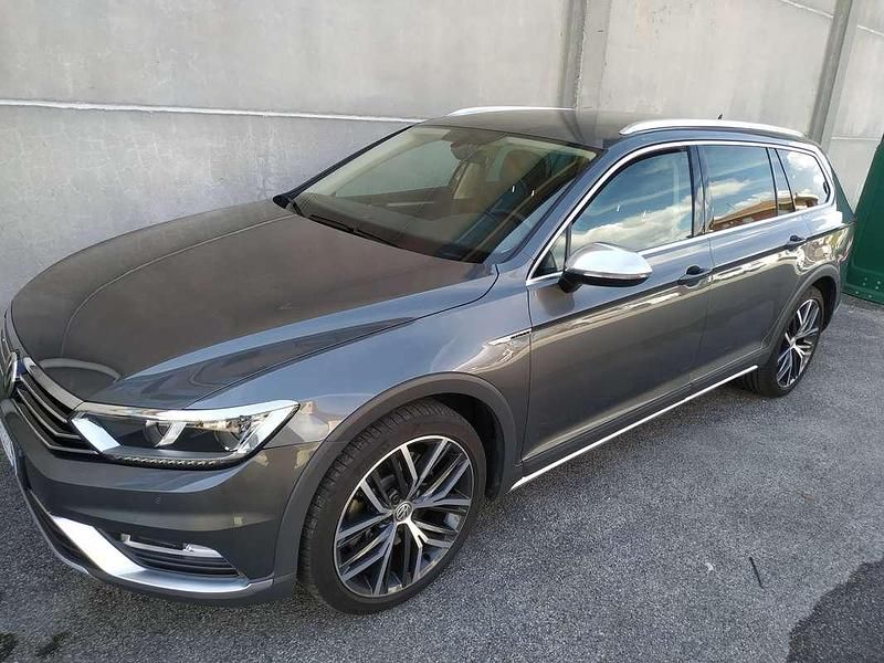 Grigio Usata 2016 VW Passat Alltrack Station wagon | 19.000 € (Buon prezzo) - Immagine 1/4