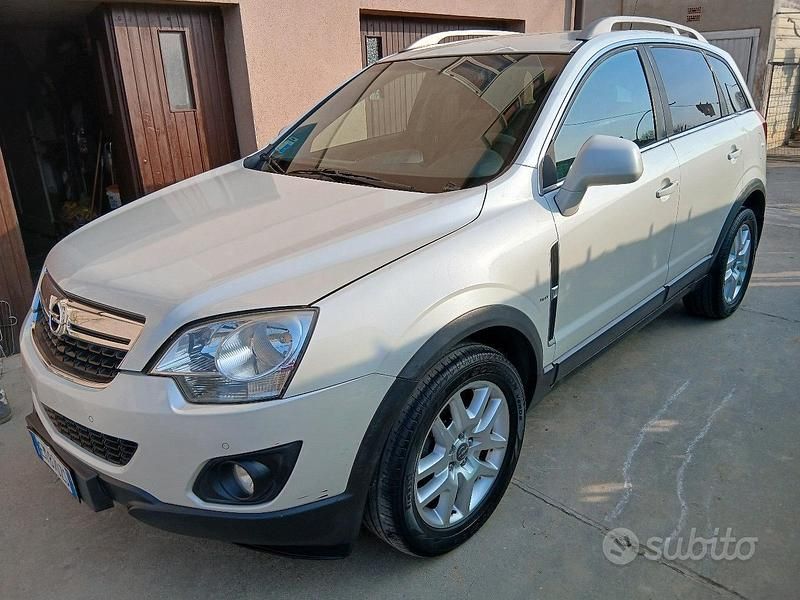 Usata Opel Antara 163 CV (119 kW) 2012 Bianco SUV