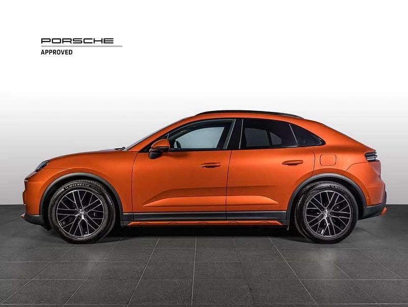 Usata Porsche Macan 144 kW (197 CV) 2025 Papaya metallizzato SUV
