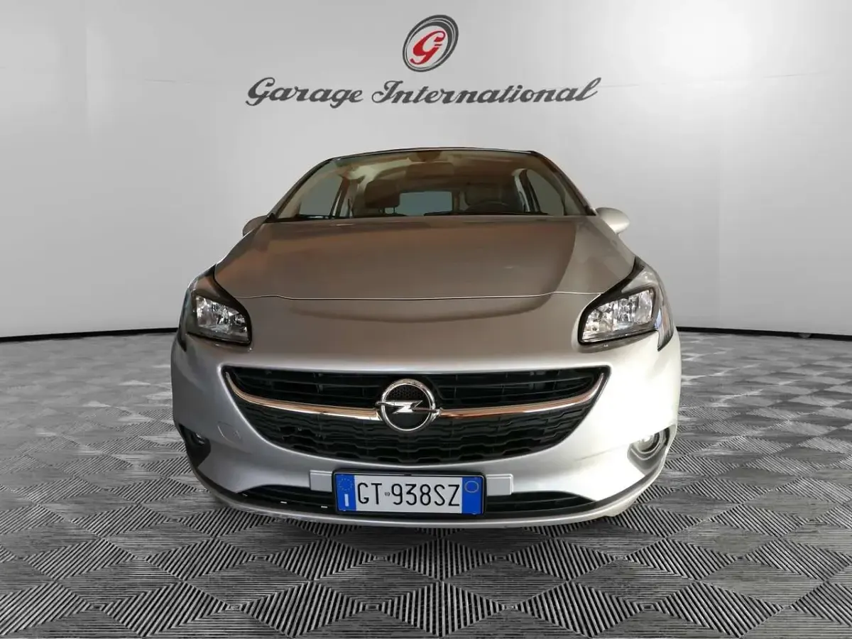 Usata Opel Corsa Active 90 CV (66 kW) 2017 Argento Utilitaria