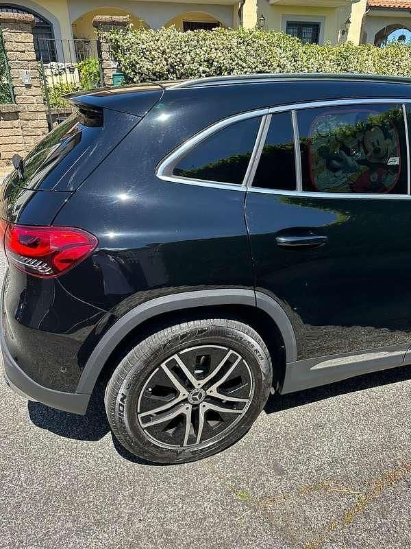 Usata Mercedes GLA180 136 CV (100 kW) 2021 Nero SUV