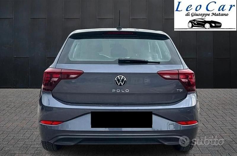 Begagnad VW Polo Comfortline 90 HK (66 kW) 2022 Grå Halvkombi