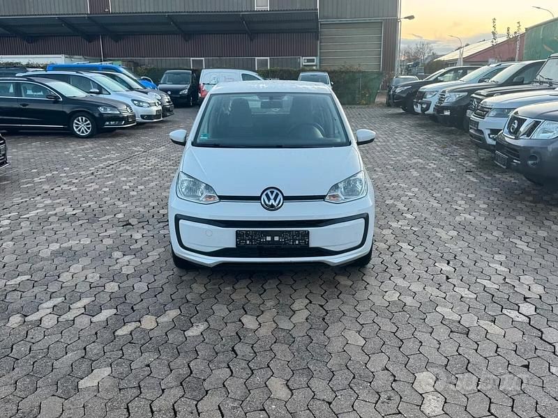 Usata VW up! Move 60 CV (44 kW) 2018 Bianco Utilitaria