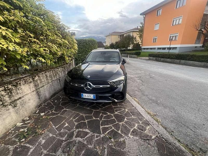 Usata Mercedes GLC220 Premium 197 CV (144 kW) 2023 Nero SUV