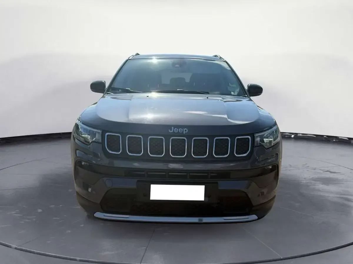 Usata Jeep Compass Altitude 190 CV (139 kW) 2024 Grigio SUV