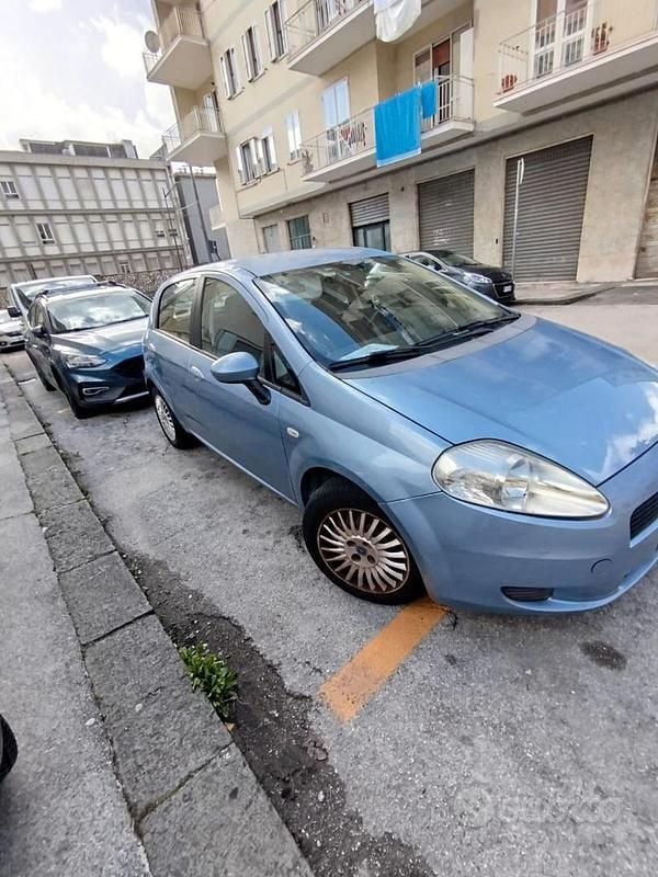Usata Fiat Punto 2008 Blu Utilitaria