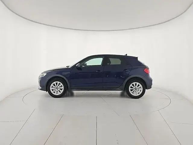 Usado Audi A1 Advanced Plus 116 CV (85 kW) 2025 Azul SUV