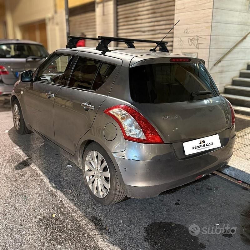 Usata Suzuki Swift 94 CV (69 kW) 2010 Grigio Utilitaria