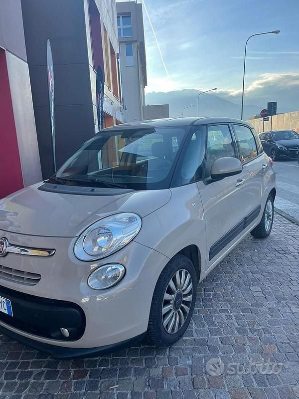 Marrone Usata 2018 Fiat 500L Monovolume | 7500 € - Immagine 1/4