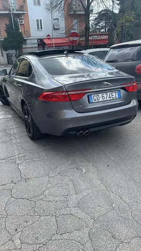 Usata Jaguar XF R-Sport 179 CV (131 kW) 2017 Berlina