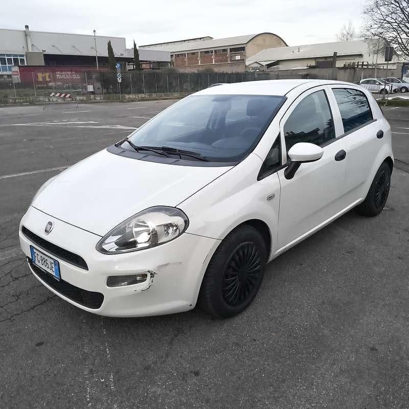 Usata 2016 Fiat Grande Punto Dynamic Due volumi | 4000 € (Ottimo prezzo) - Immagine 1/4