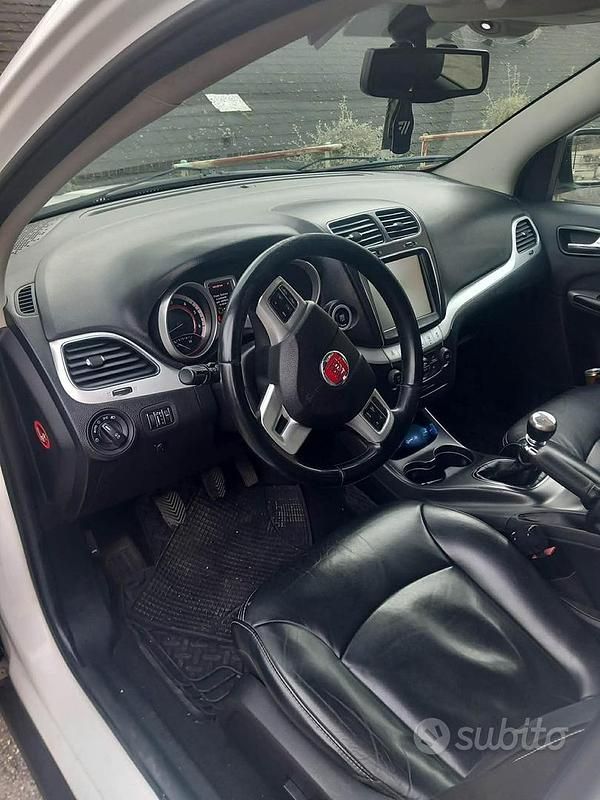 Usata Fiat Freemont 140 CV (102 kW) 2011 Bianco SUV