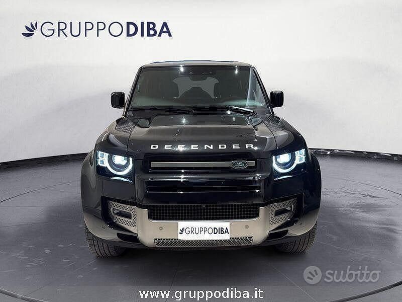 Usata Land Rover Defender SE Dynamic 200 CV (147 kW) 2025 Nero SUV