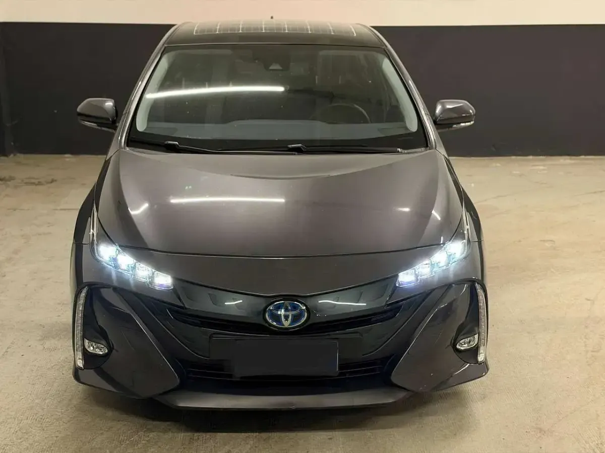 Usata Toyota Prius 98 CV (72 kW) 2023 Nero Utilitaria