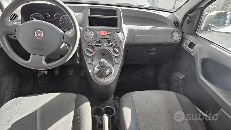 Usata Fiat Panda 4x4 Climbing 75 CV (55 kW) 2011 Bianco Utilitaria