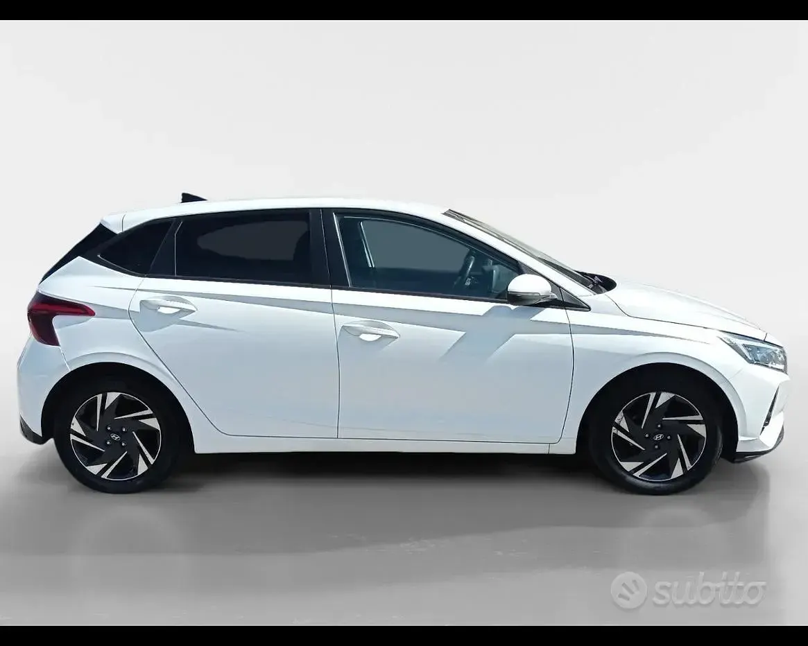 Usata Hyundai i20 84 CV (61 kW) 2021 Bianco Utilitaria