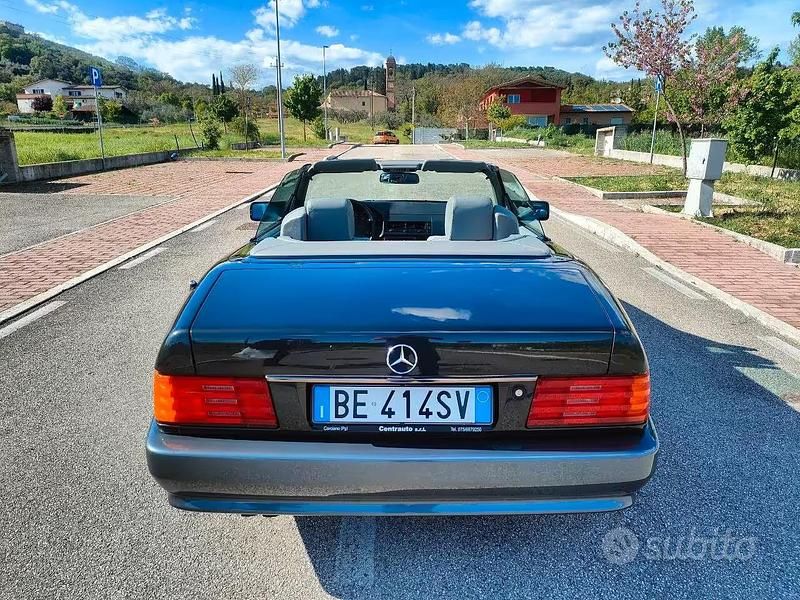 Usata Mercedes SL300 231 CV (169 kW) 1989 Nero Cabrio