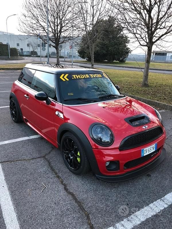 Rosso Usata 2009 Mini John Cooper Works Challenge Utilitaria | 13.000 € - Immagine 1/4