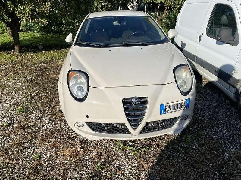 Usata 2010 Alfa Romeo MiTo Distinctive Due volumi | 6500 € - Immagine 1/4