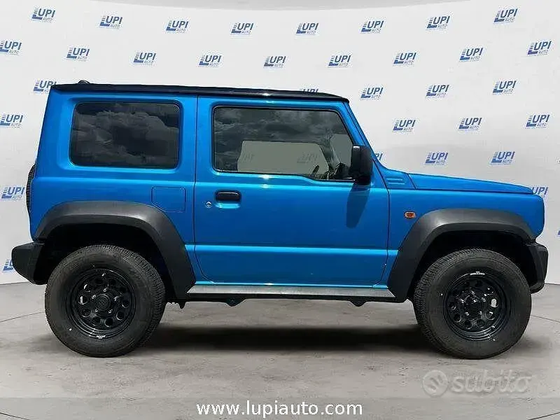 Usata Suzuki Jimny 102 CV (75 kW) 2022 Blu/azzurro SUV