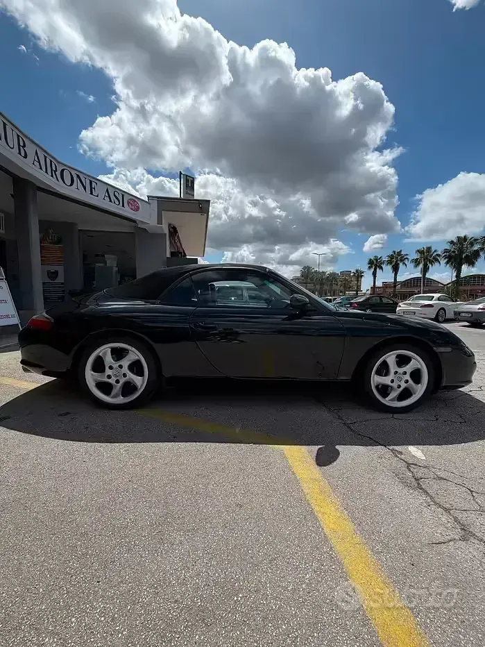 Usata Porsche 911 Carrera Cabriolet 320 CV (235 kW) 2002 Nero Cabrio