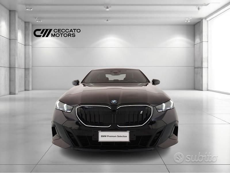Usata BMW i5 M Sport 289 kW (394 CV) 2025 Nero Berlina