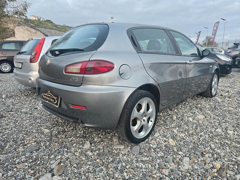 Usata Alfa Romeo 147 Progression 119 CV (87 kW) 2007 Grigio Utilitaria
