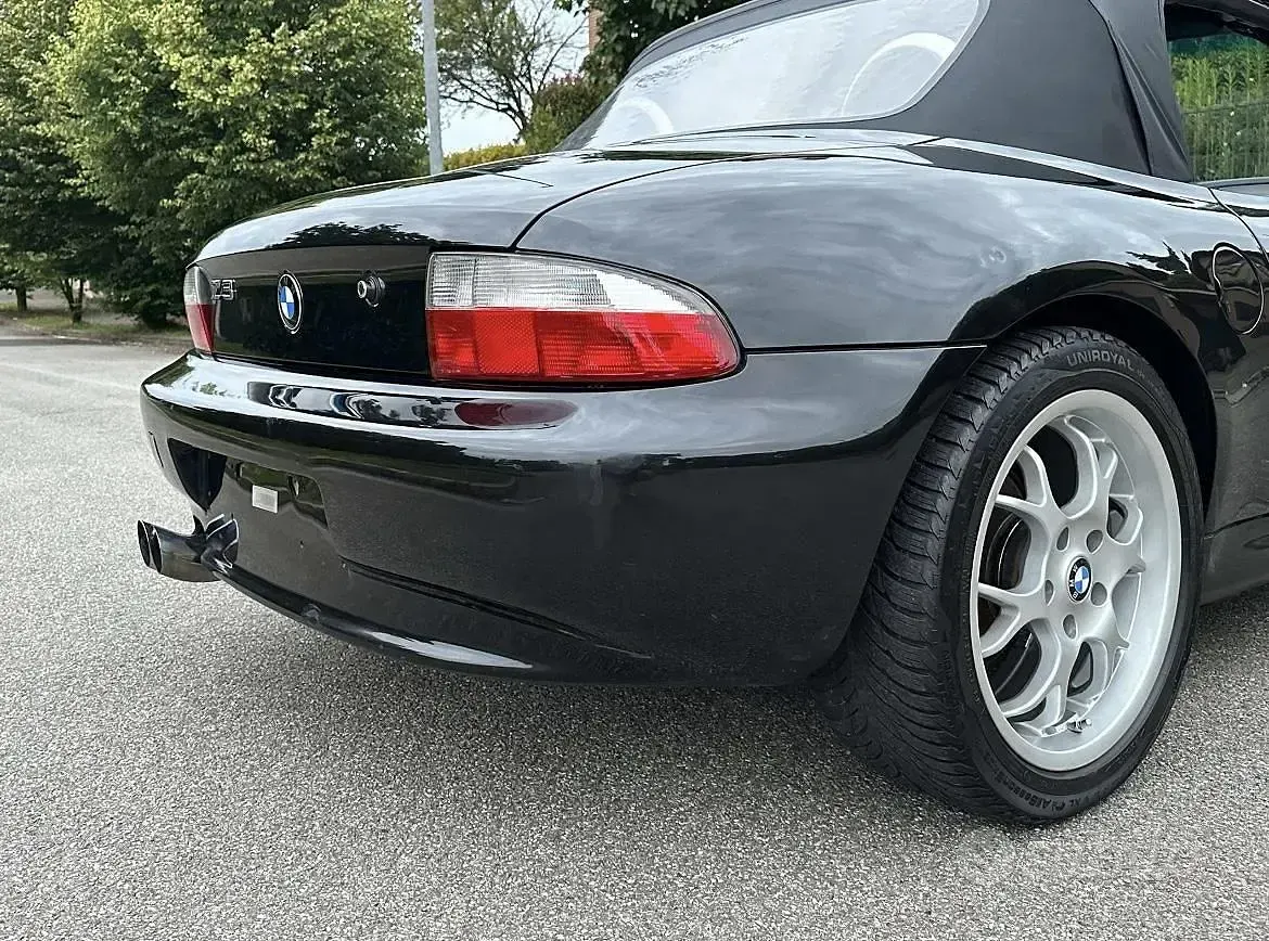 Usata BMW Z3 Efficient Dynamics 116 CV (85 kW) 1996 Nero Cabrio