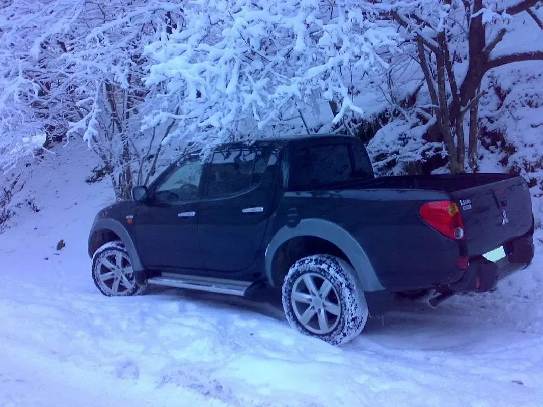 Usata Mitsubishi L200 Warrior 167 CV (122 kW) 2008 Nero Pick-up