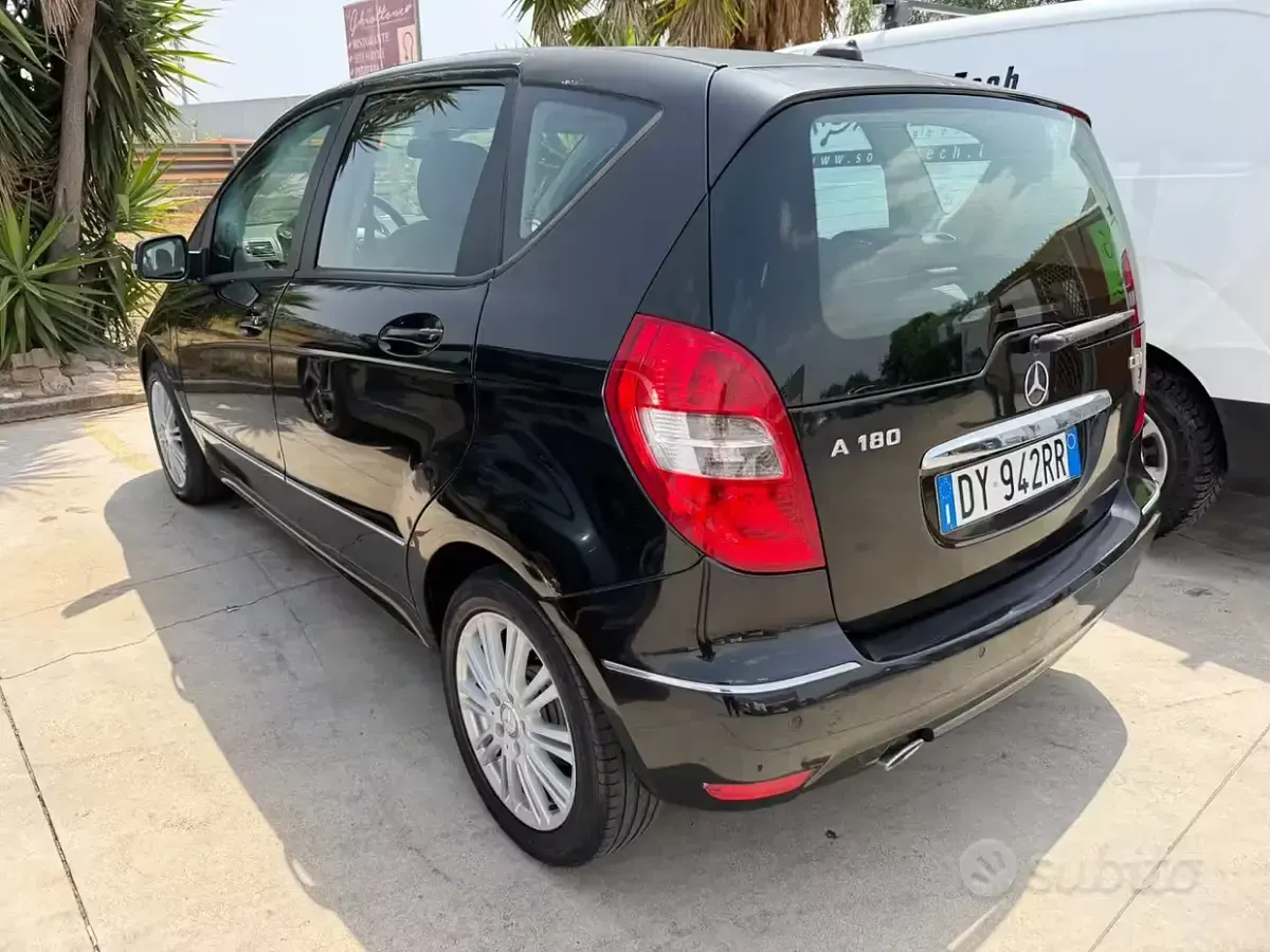 Usata Mercedes A180 Avantgarde 82 CV (60 kW) 2009 Nero Berlina