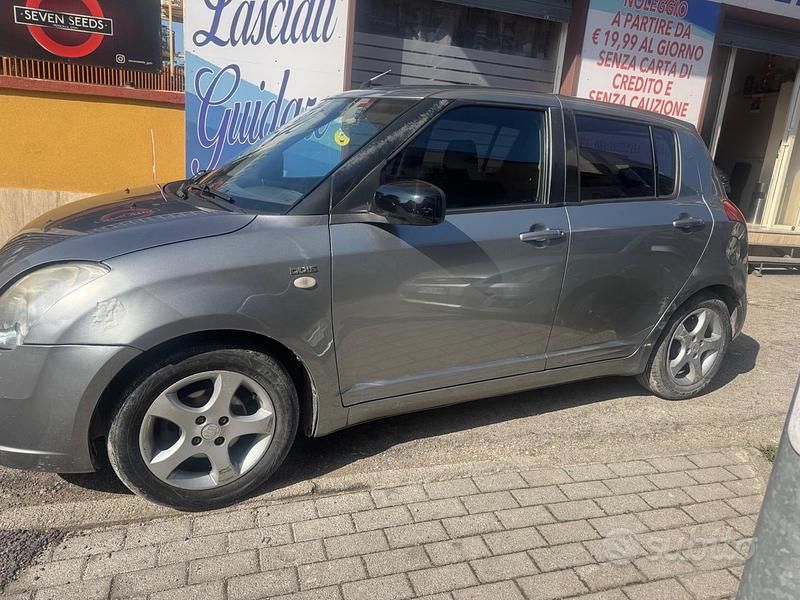 Usata Suzuki Swift GL 69 CV (50 kW) 2006 Grigio Utilitaria