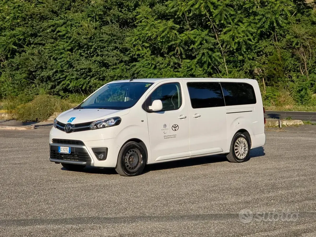 Usata Toyota Proace Verso Executive 150 CV (110 kW) 2020 Bianco Station wagon