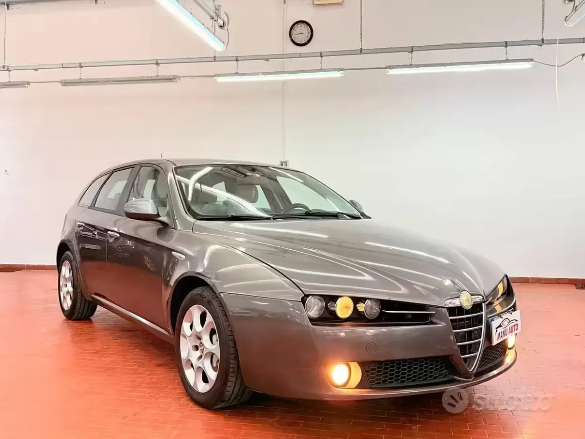 Usata Alfa Romeo 159 120 CV (88 kW) 2009 Grigio Station wagon