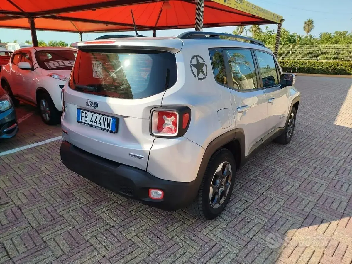 Occasion Jeep Renegade Longitude 120 ch (88 kW) 2016 Gris SUV