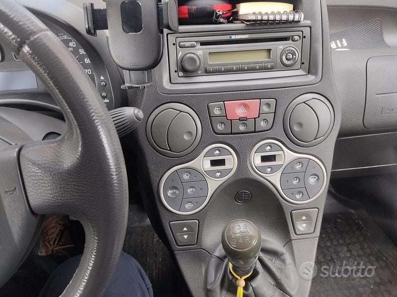 Usata Fiat Panda 4x4 69 CV (50 kW) 2009 Nero Utilitaria