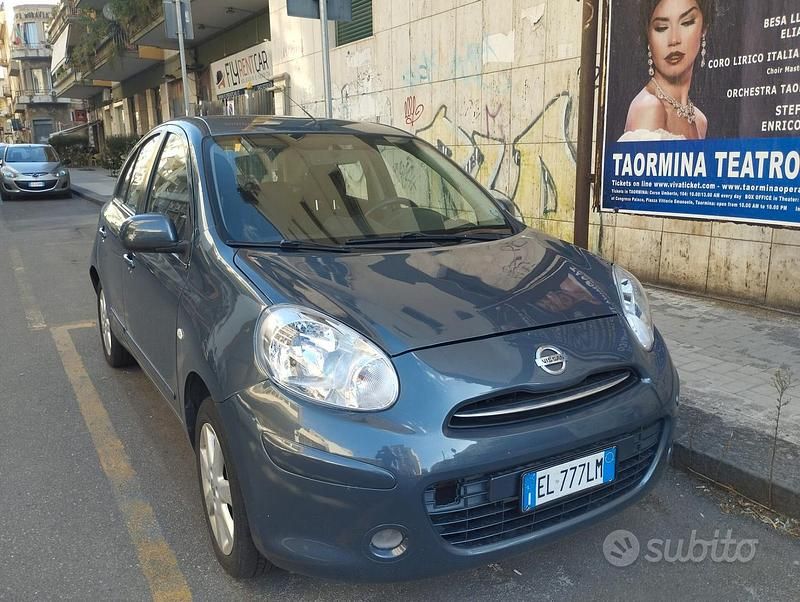 Gebraucht Nissan Micra Tekna 80 PS (58 kW) 2012 Grau Kleinwagen