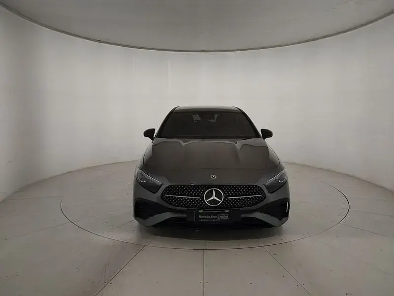Usata Mercedes A180 Advanced Plus 116 CV (85 kW) 2024 Grigio Utilitaria