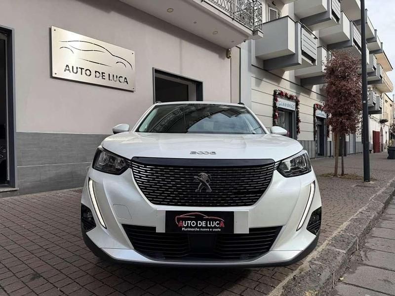 Usata Peugeot 2008 Allure 110 CV (80 kW) 2022 Bianco SUV