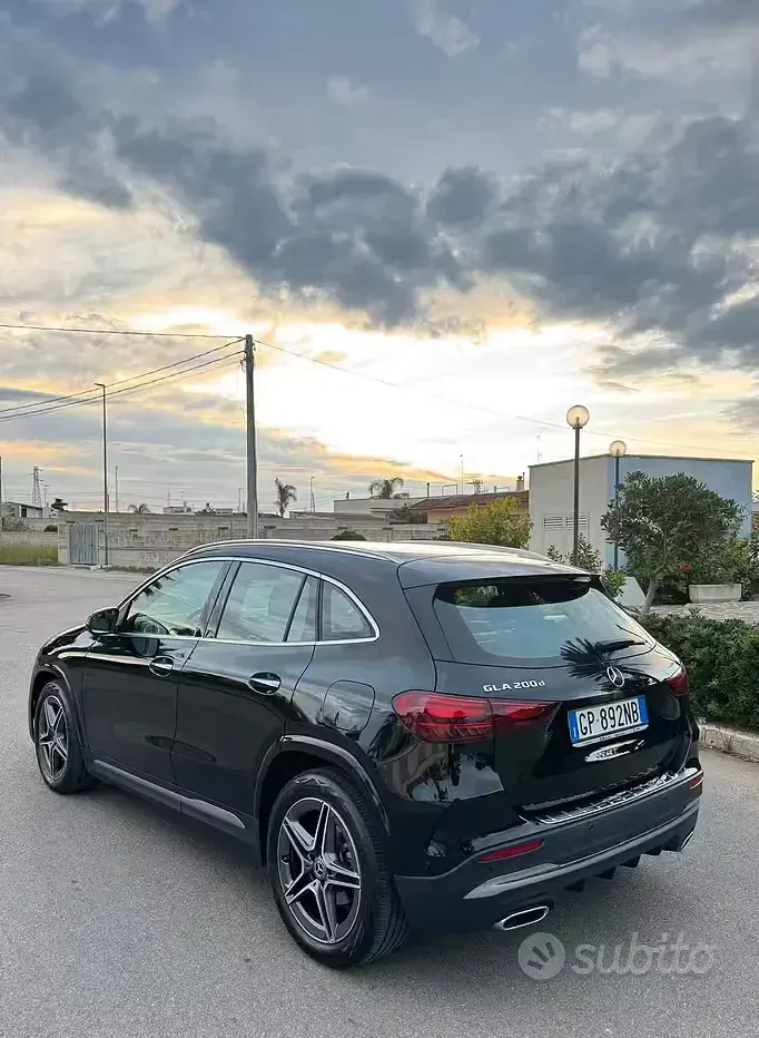 Usata Mercedes GLA200 150 CV (110 kW) 2023 SUV