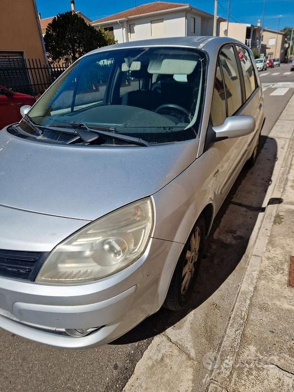 Usata Renault Scénic III 100 CV (73 kW) 2009 Monovolume