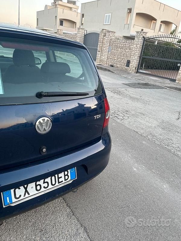 Usata VW Fox 69 CV (50 kW) 2005 Blu Utilitaria