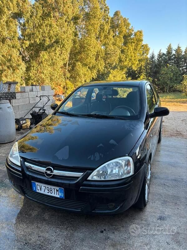 Usata 2005 Opel Corsa Due volumi | 2000 € (Molto cara) - Immagine 1/4