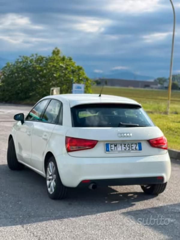 Usata Audi A1 86 CV (63 kW) 2012 Bianco Utilitaria
