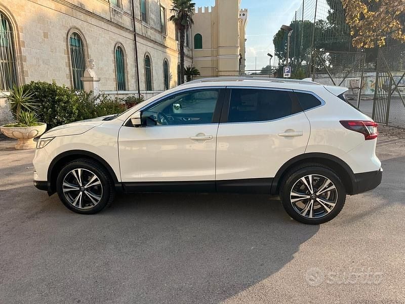 Usata Nissan Qashqai Tekna 115 CV (84 kW) 2019 Bianco SUV