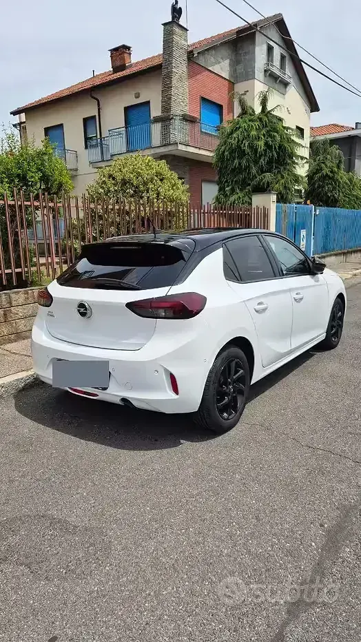 Usata Opel Corsa Design & Tech 75 CV (55 kW) 2023 Bianco Utilitaria